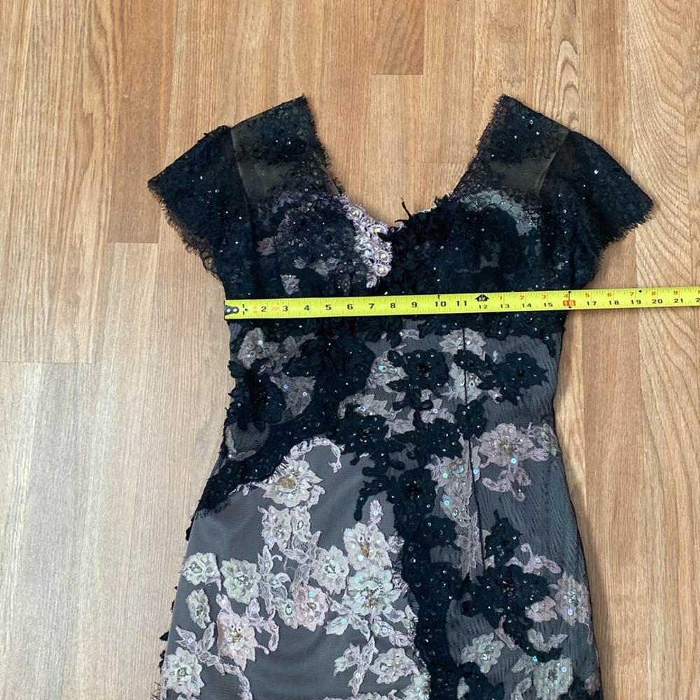 Mandalay lace evening dress - Picture 13 of 16